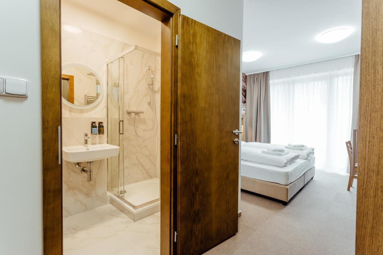 Apartmany Humno Valča Exterior foto