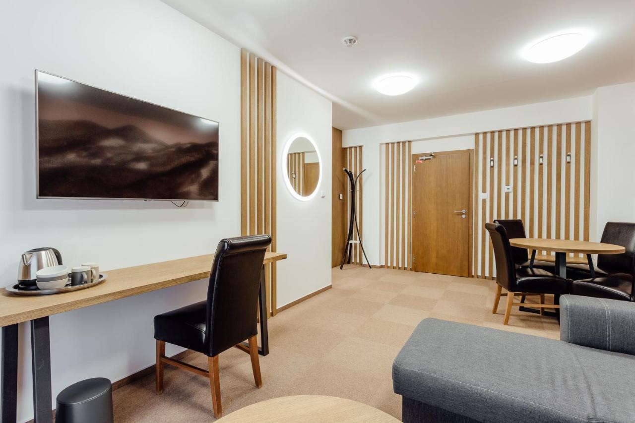 Apartmany Humno Valča Exterior foto
