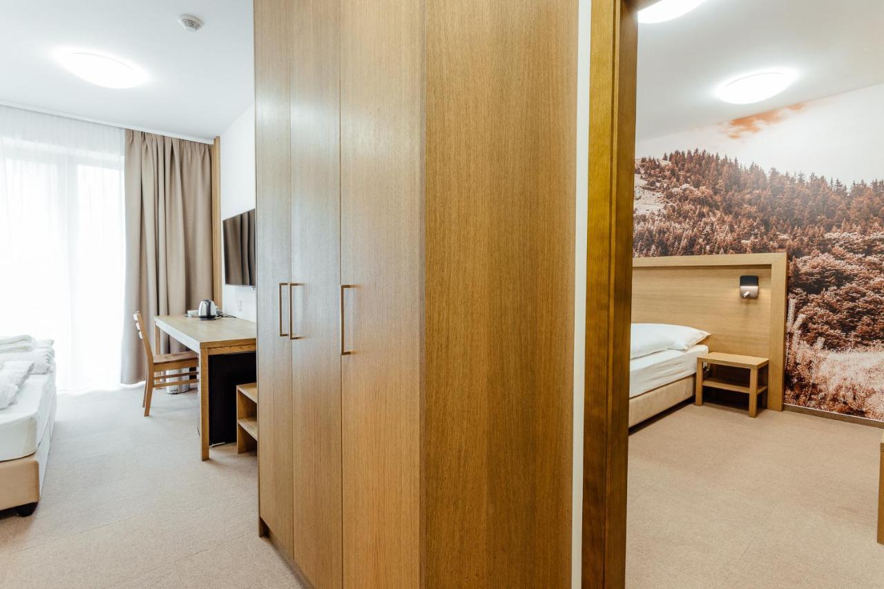 Apartmany Humno Valča Exterior foto