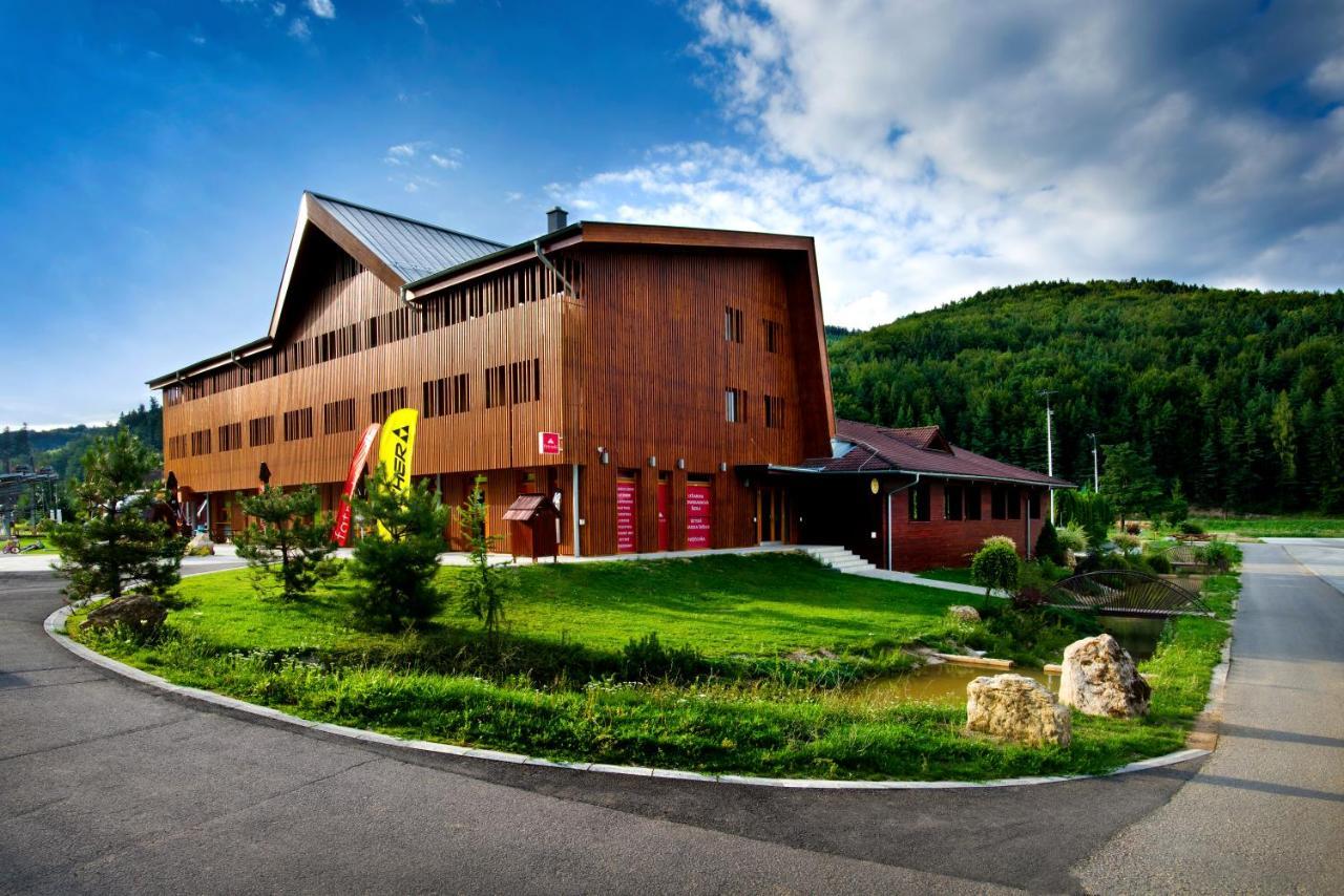 Apartmany Humno Valča Exterior foto